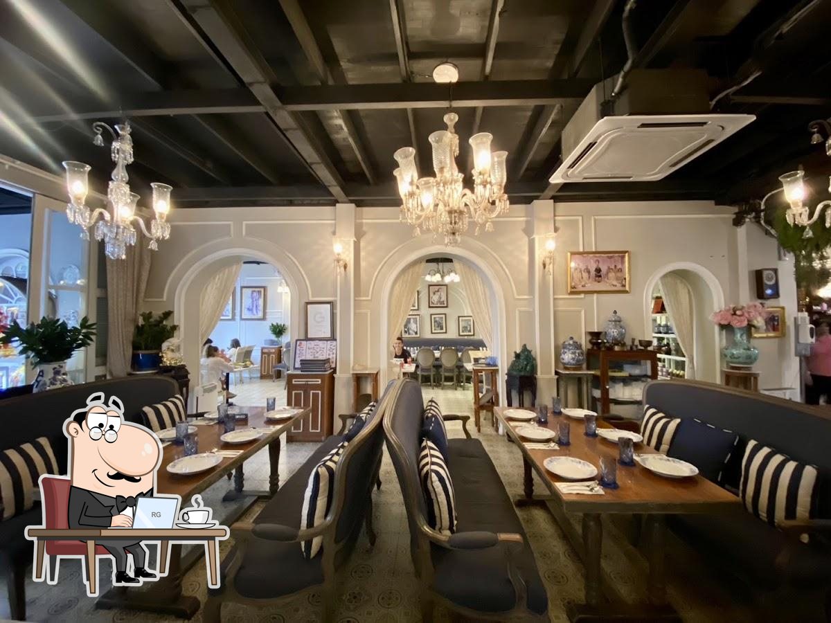Интерьер "Tu Kab Khao Restaurant Phuket".