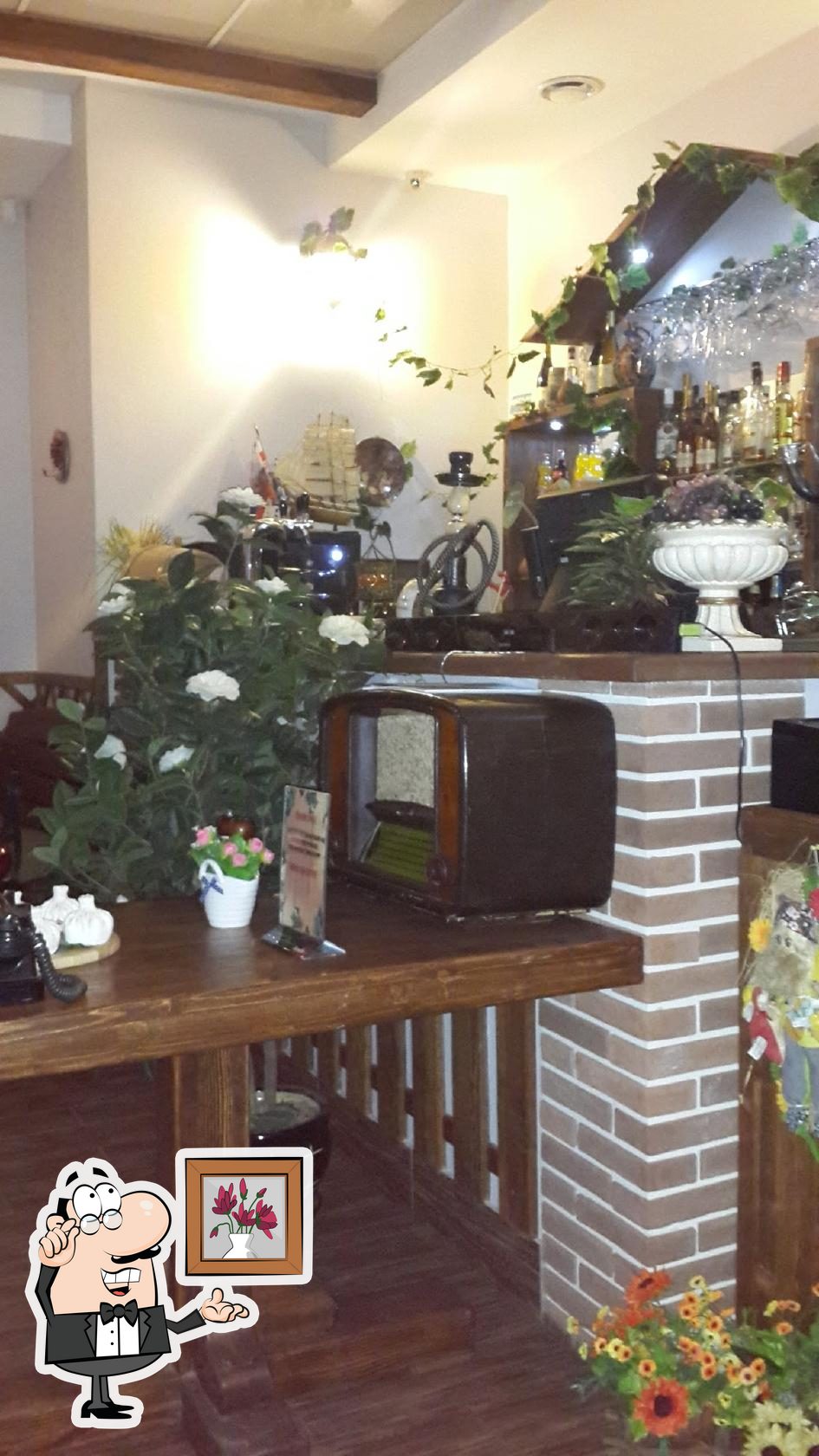 Забронируйте столик в "Хинкальный Дворик".