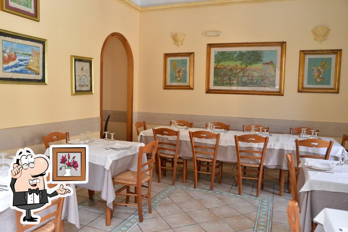 Интерьер "Ristorante Il Porticciolo".