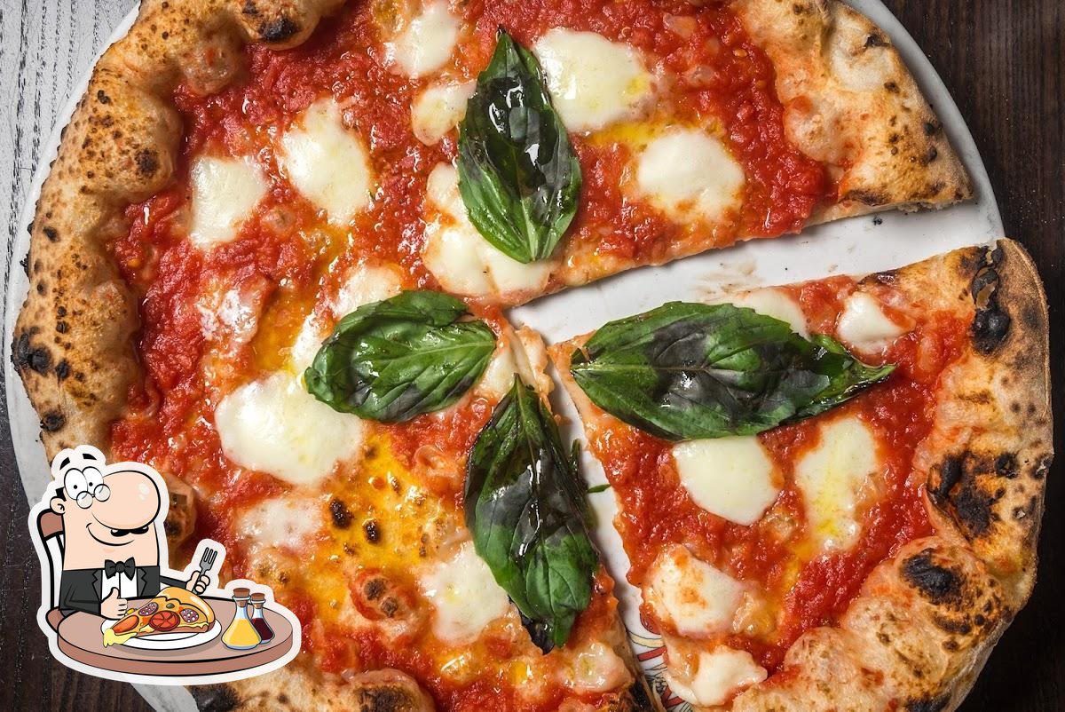В "Pizza Zizza" вы можете попробовать  пиццу.