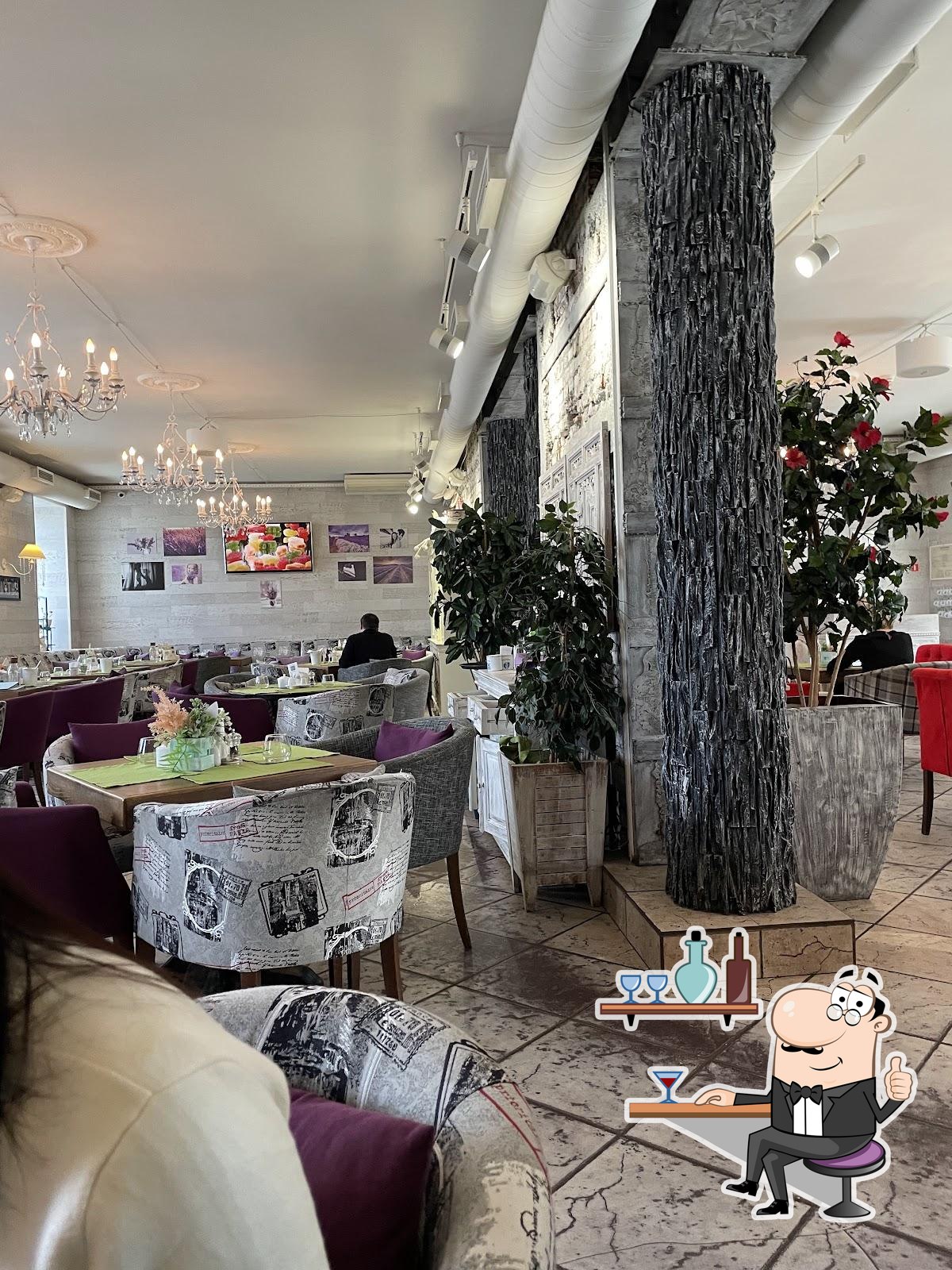 Интерьер "Белый Кролик".