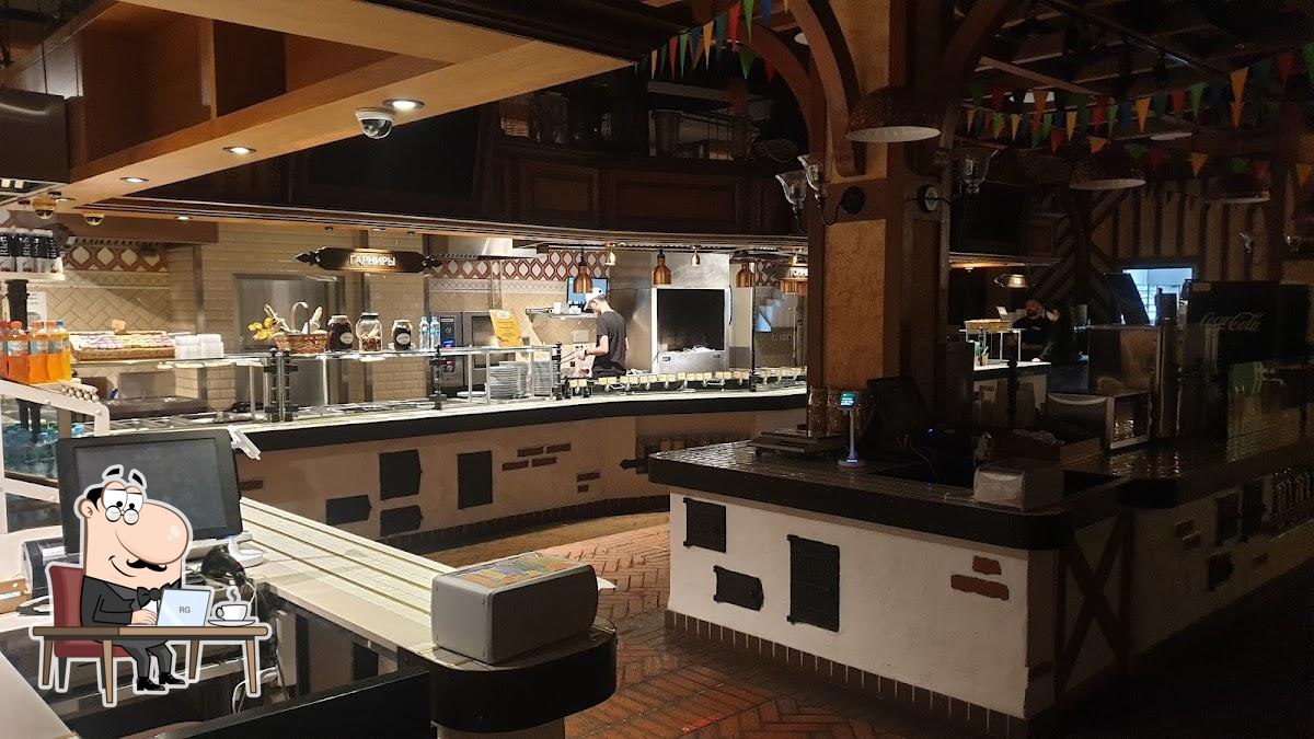 Посмотрите на внутренний интерьер "Дома у друзей".