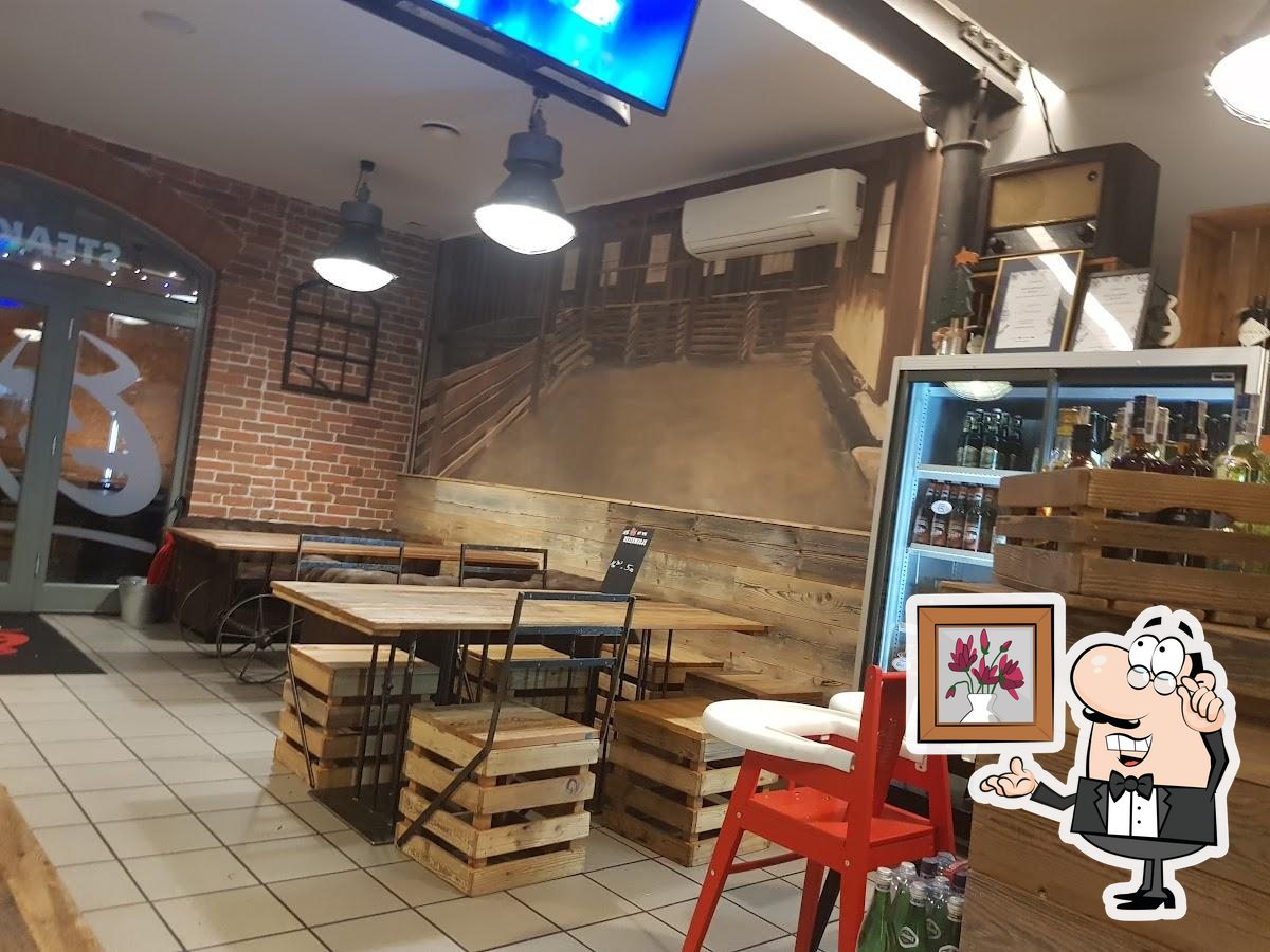 Интерьер "Steakhouse EVIL Poznań".