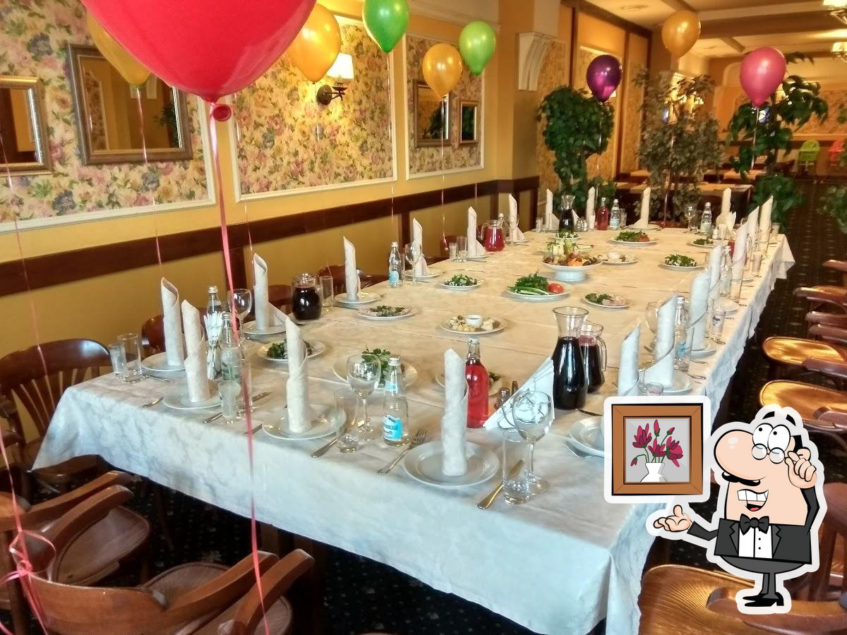 Посмотрите на внутренний интерьер "De Bassus".