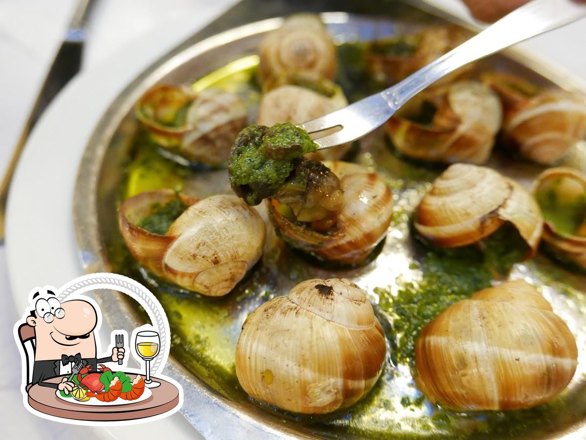 "Bouillon Chartier" предлагает   широкий ассортимент блюд из морепродуктов.