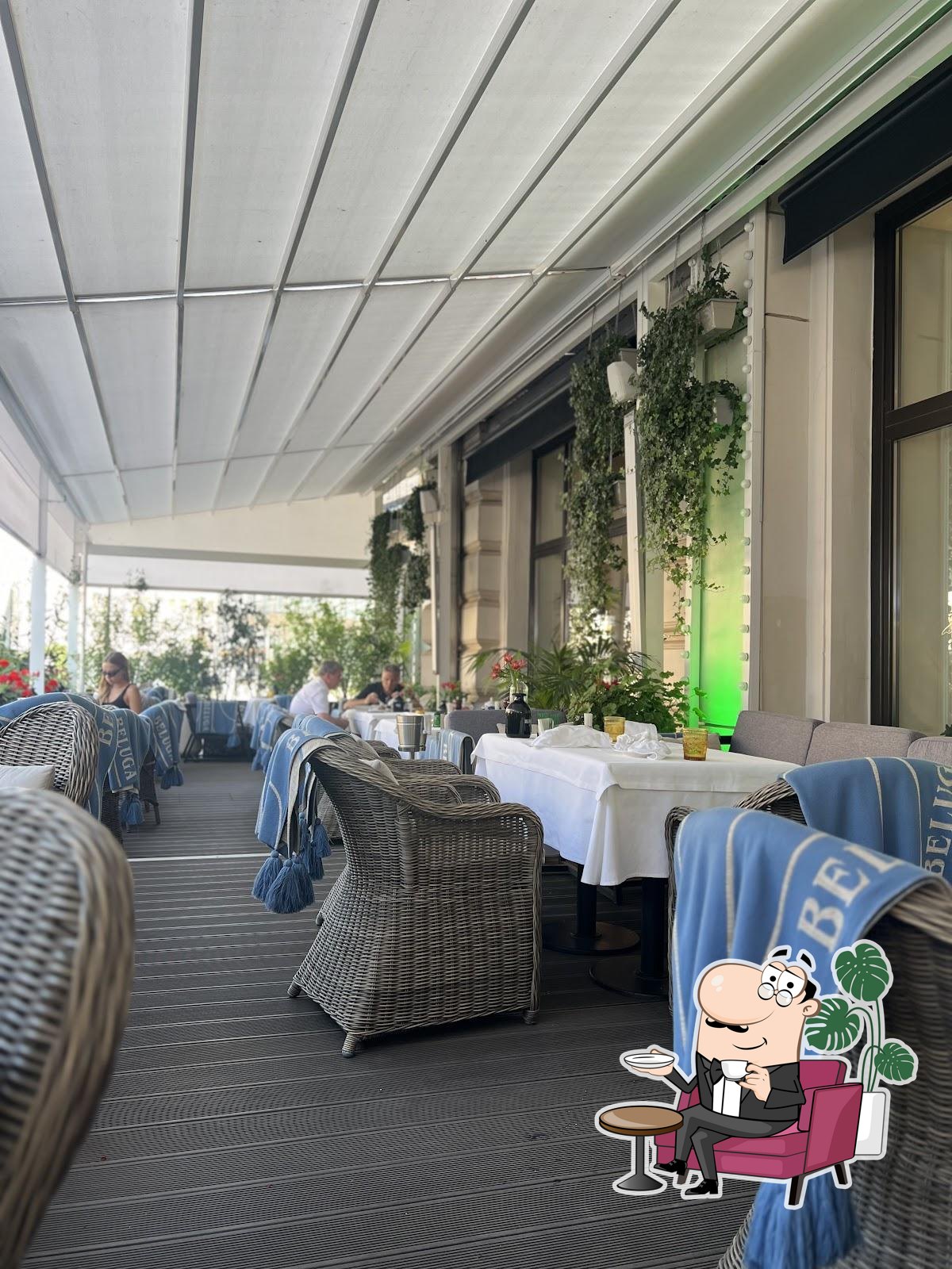 Посмотрите на внутренний интерьер "Bolshoi".