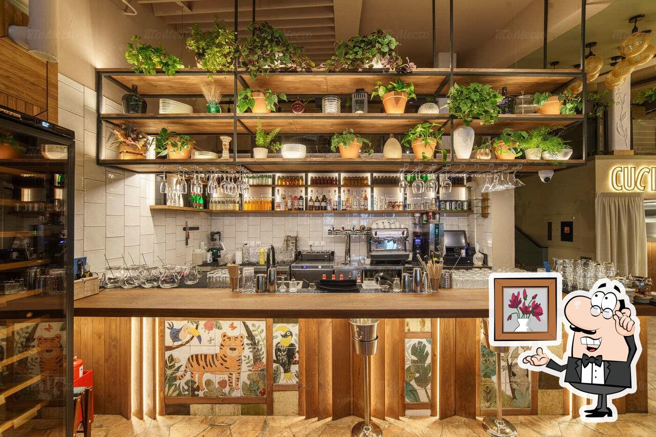 Интерьер "Osteria Mario".