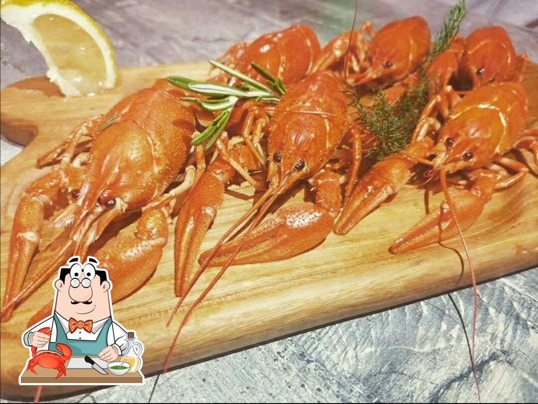 Гости  "Бульдог" могут  отведать разные  блюда из морепродуктов.
