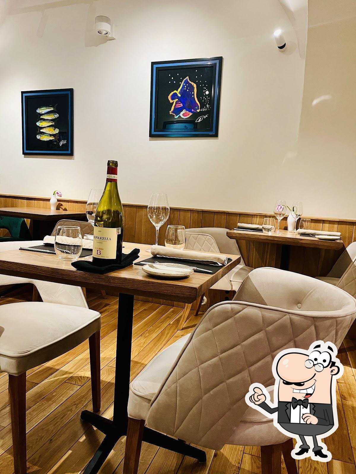Забронируйте столик в "Le Dome Restaurant".