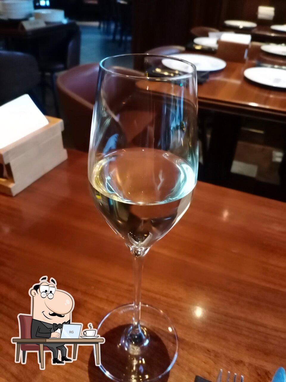 Интерьер "Magnum Wine Bar".