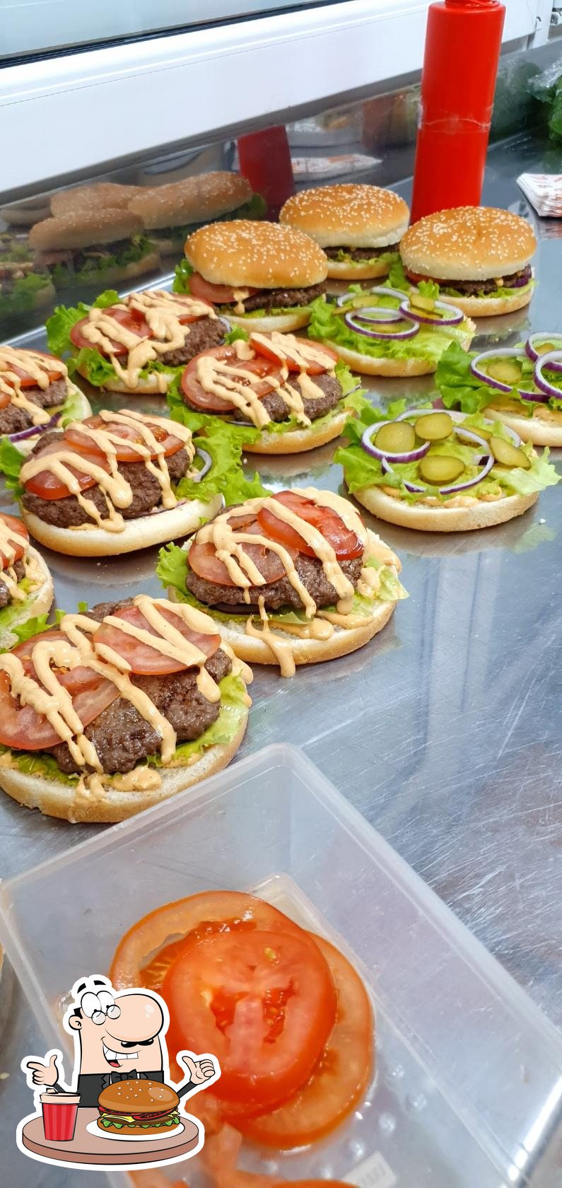 "Вкусный Я" предлагает  широкий выбор  вариантов для любителей гамбургеров.