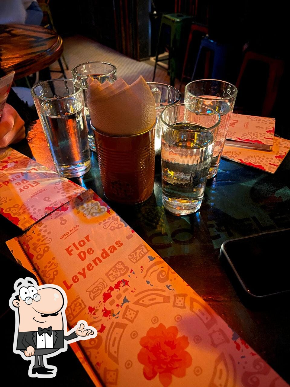 Забронируйте столик в "UNO MAS. Amores y Cocteles".