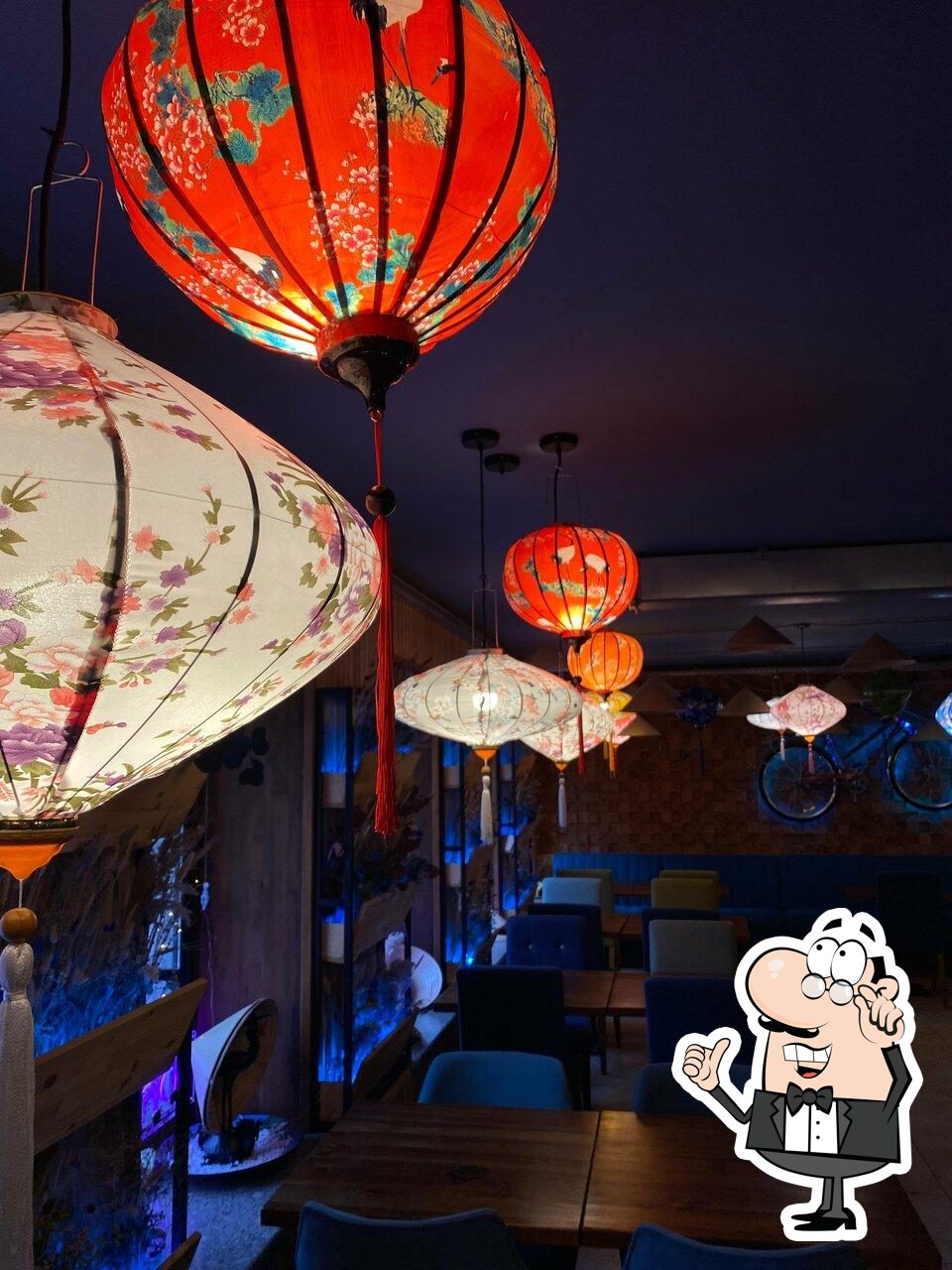 Интерьер "Pho'n'Roll".