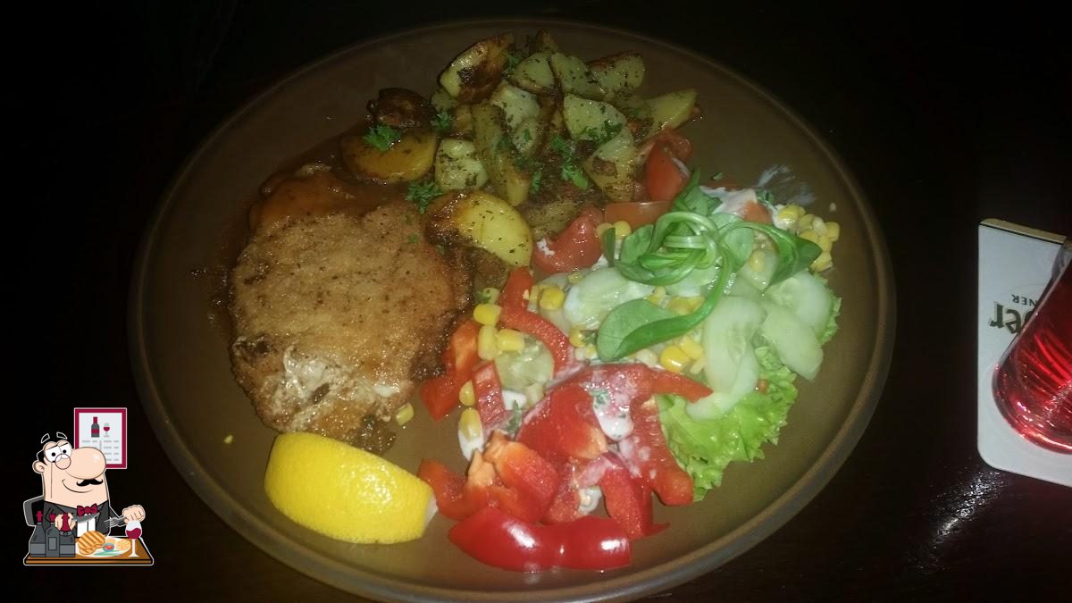Попробуйте блюда из мяса в "Gastwirtschaft Lutherburg Leipzig".