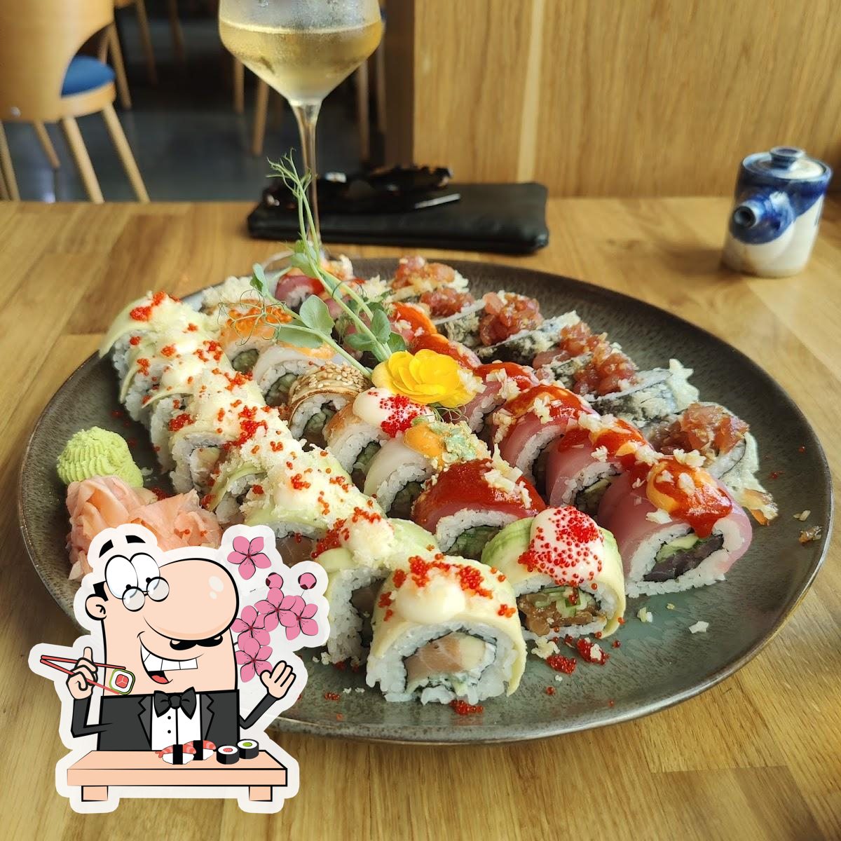 В "Art Sushi" предлагают суши и роллы.
