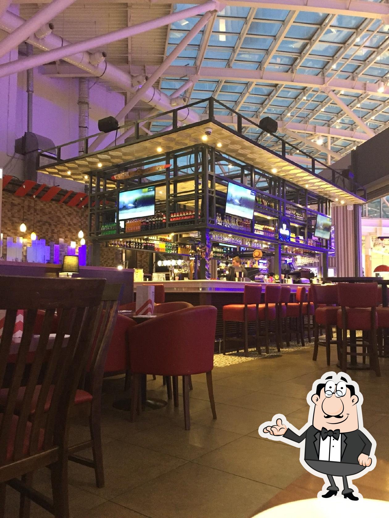 Интерьер "TGI Fridays".