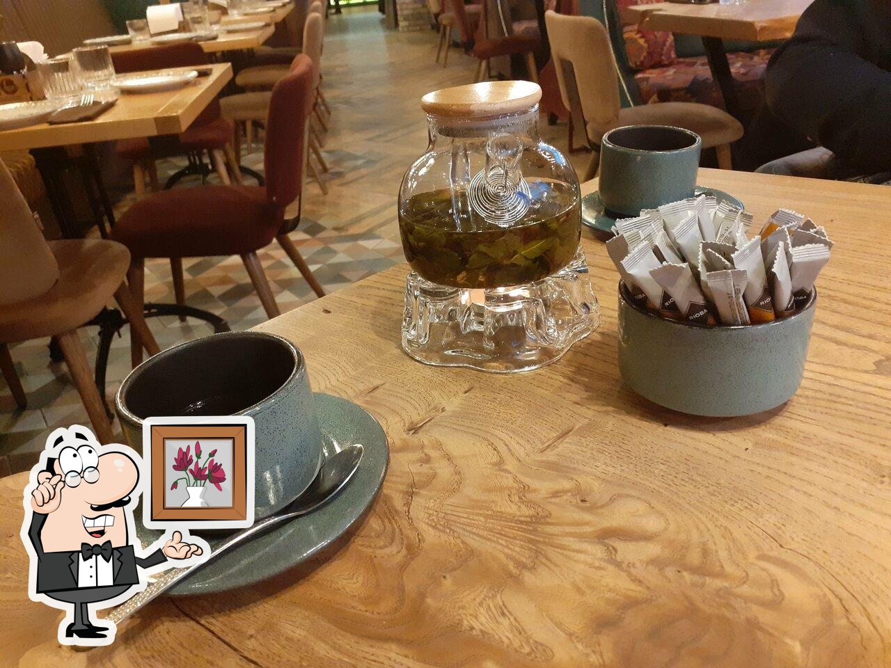 Забронируйте столик в "Съели сумели".