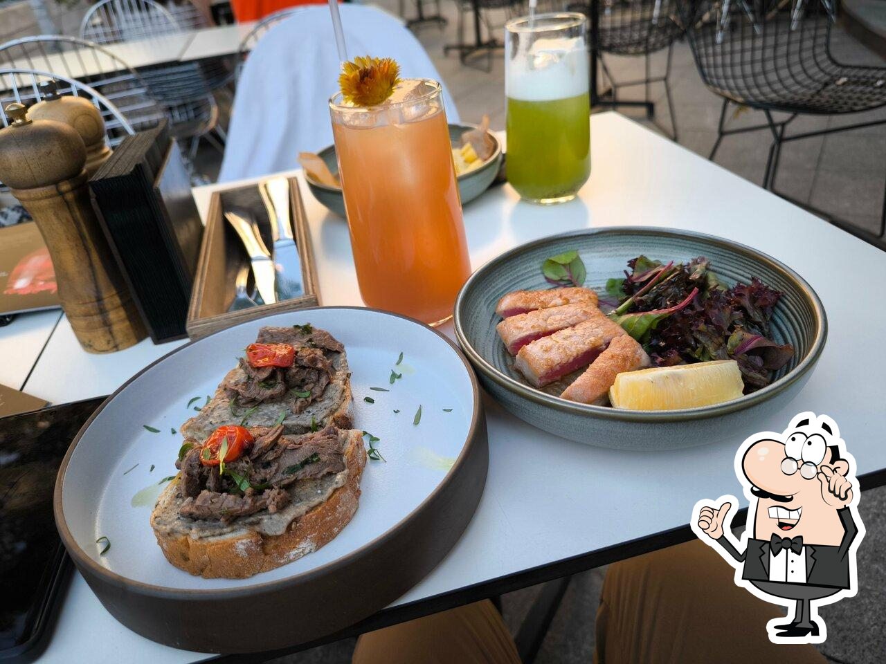 Посмотрите на внутренний интерьер "Luma".