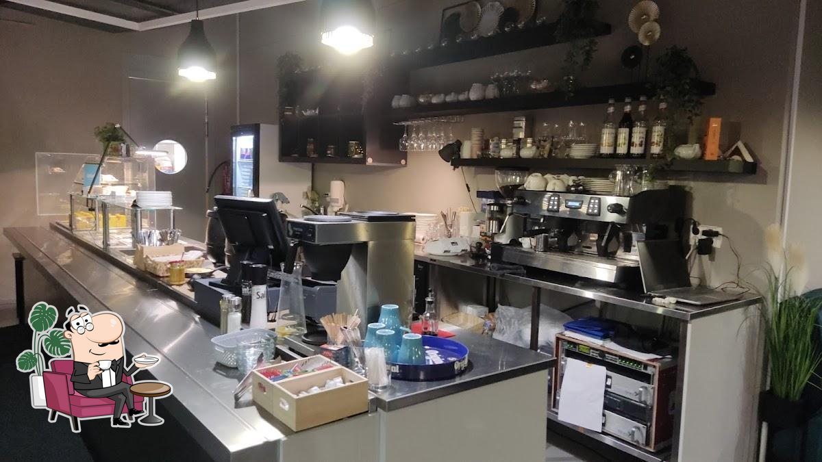 Забронируйте столик в "Stroomi Resto,Kari 13".