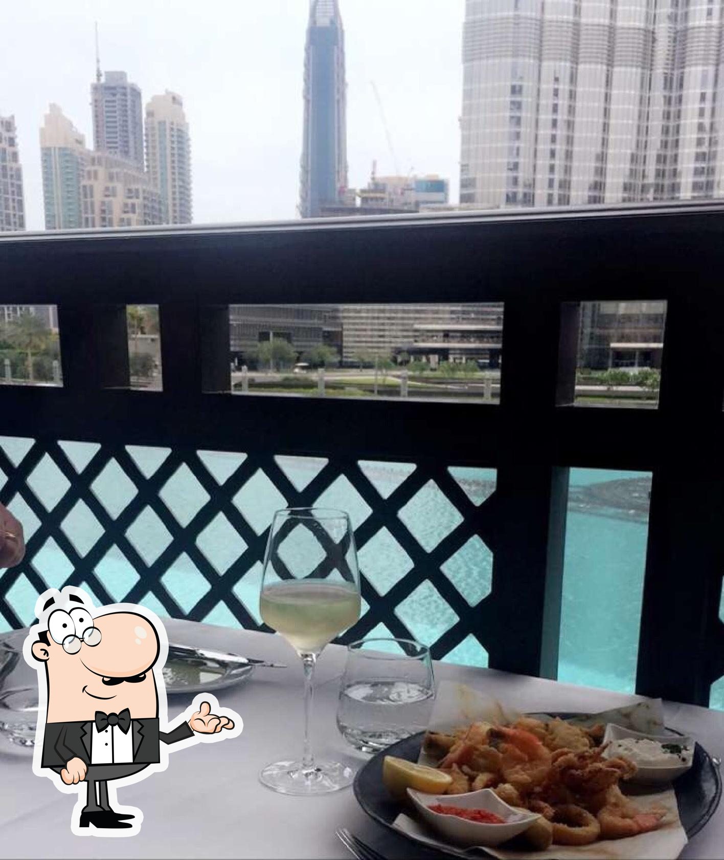Забронируйте столик в "Bice Mare Restaurant".