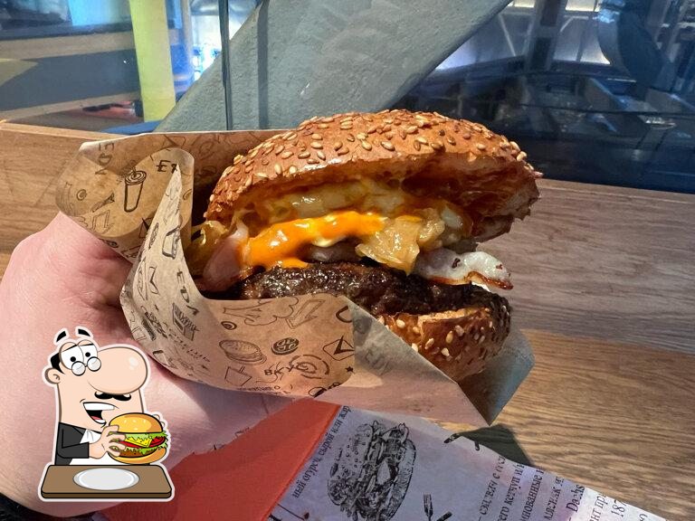  Отведайте гамбургеры в "Bunson's Burger Kitchen".