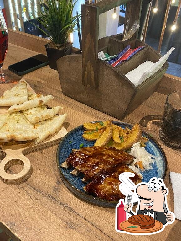 Мясные блюда подают в "Дядя Арчи".