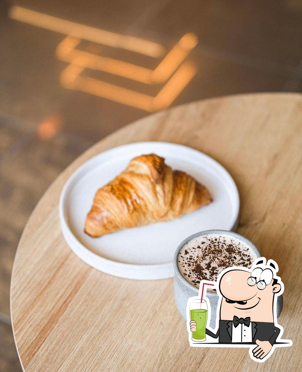 Закажите различные напитки, предлагаемые "Varka Coffee".
