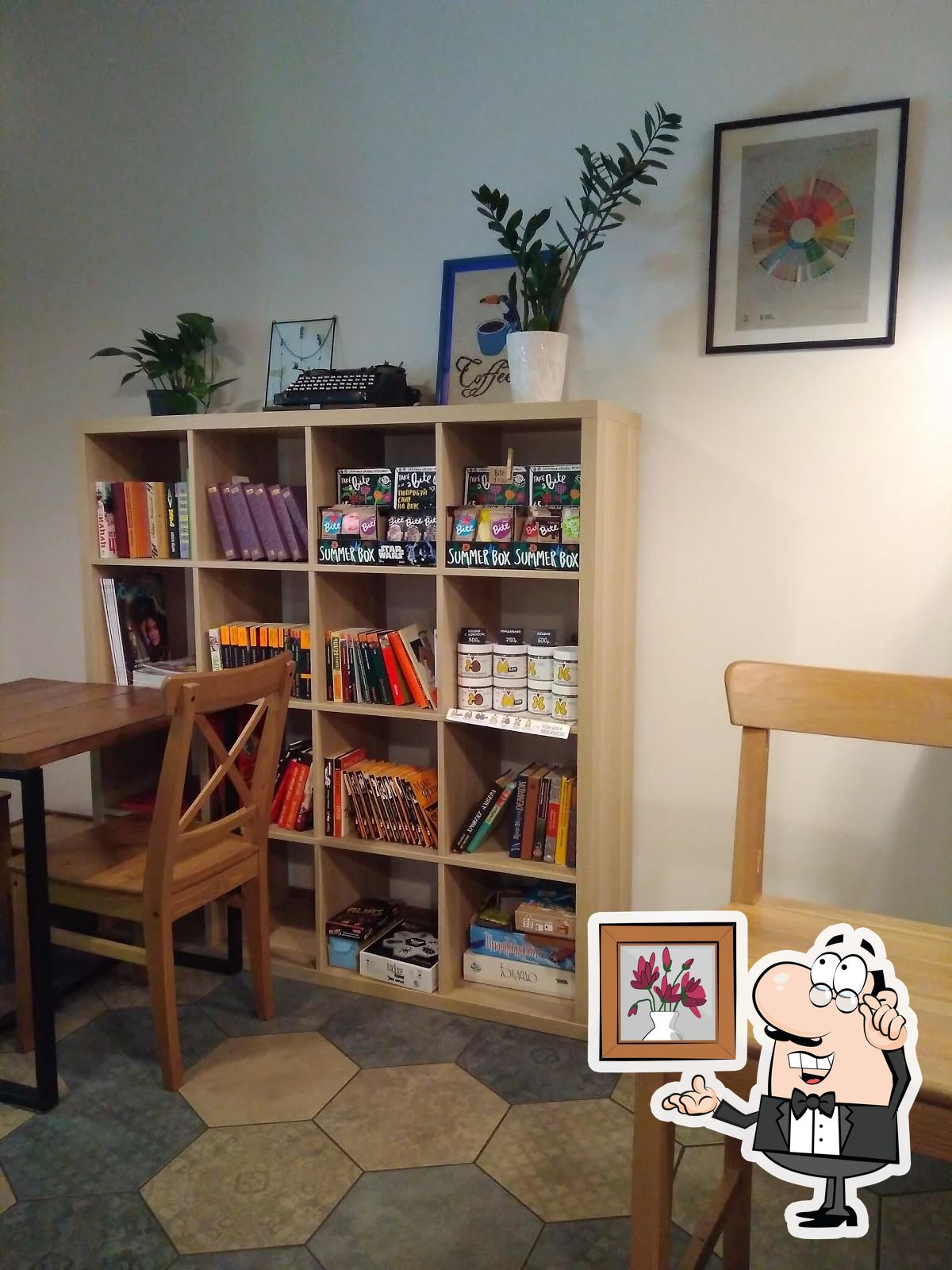 Интерьер "Ptichka coffee".