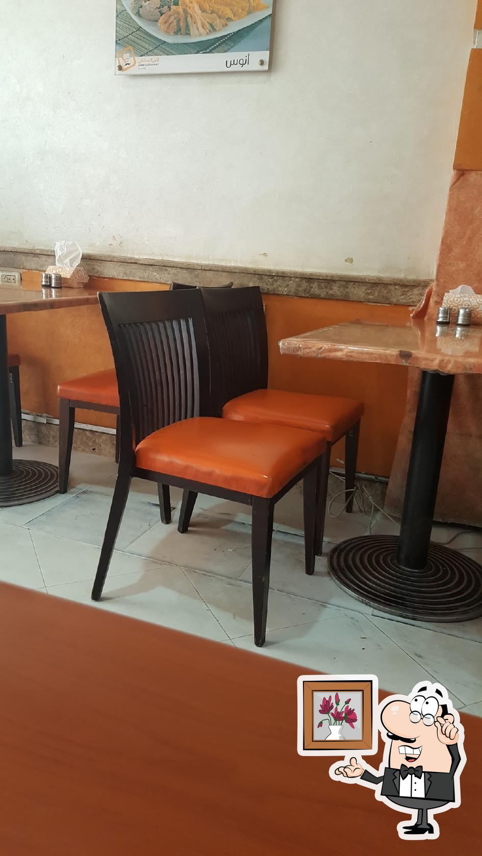 Забронируйте столик в "Anas El-Demeshky Restaurant".