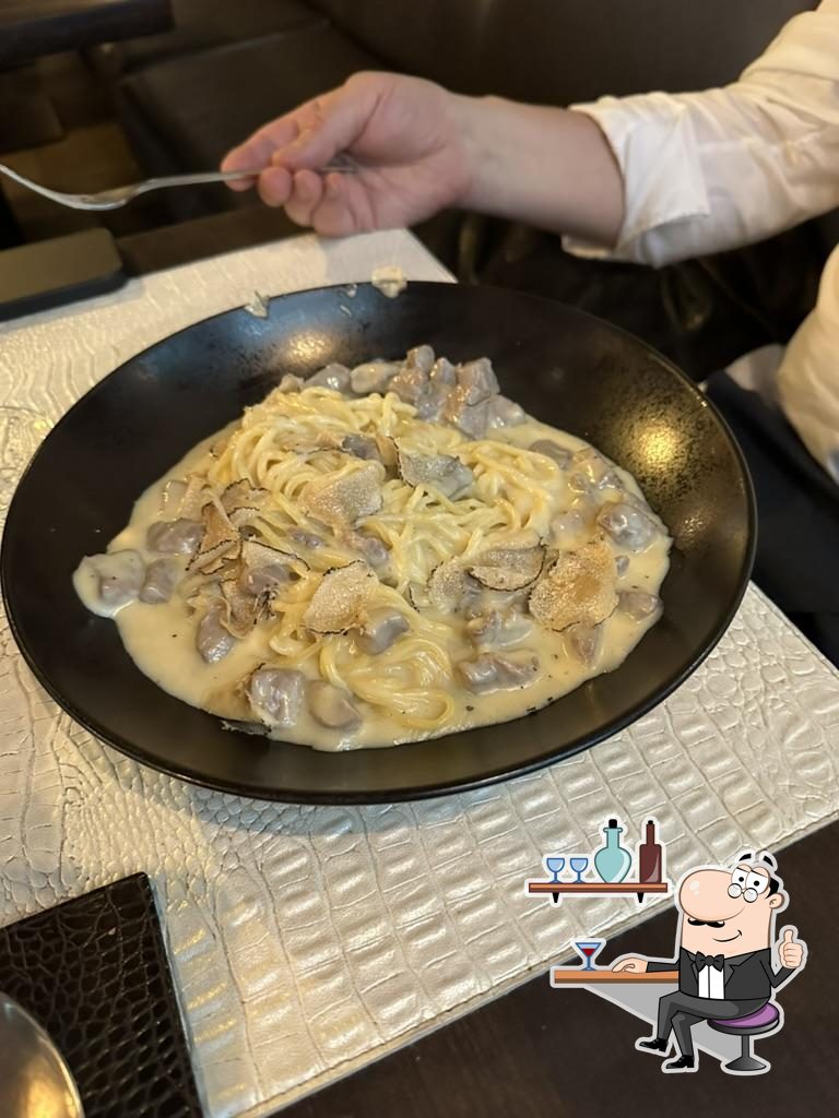 Забронируйте столик в "Da Clà Restaurant".