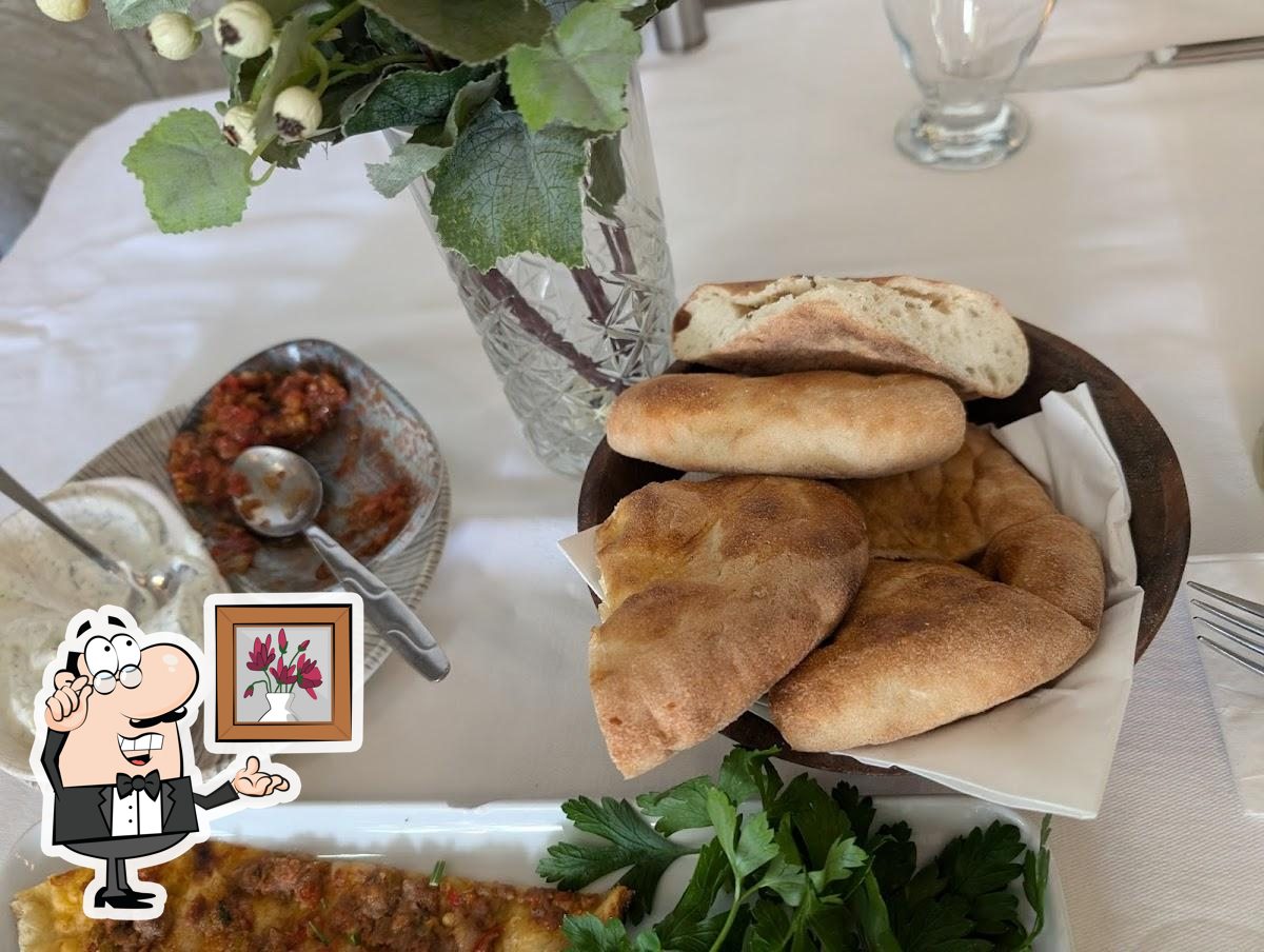 Интерьер "Osman Gourmet Restaurant".