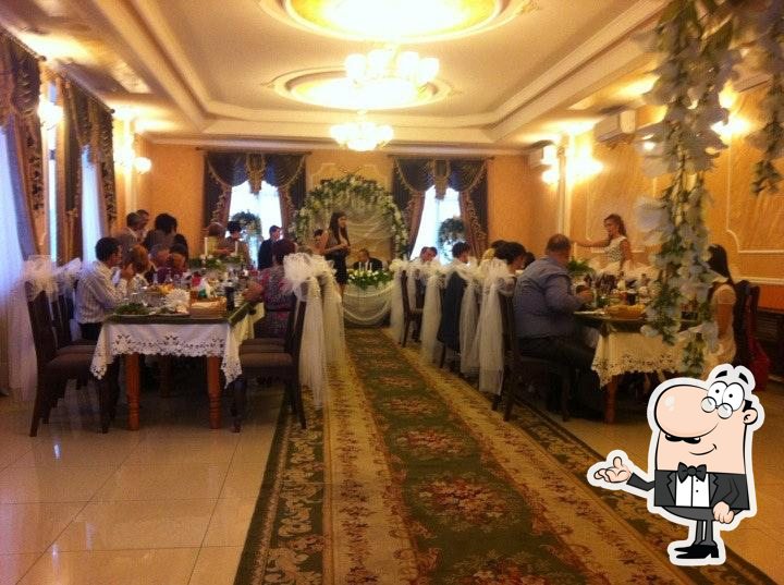 Забронируйте столик в "Кавказский Двор".