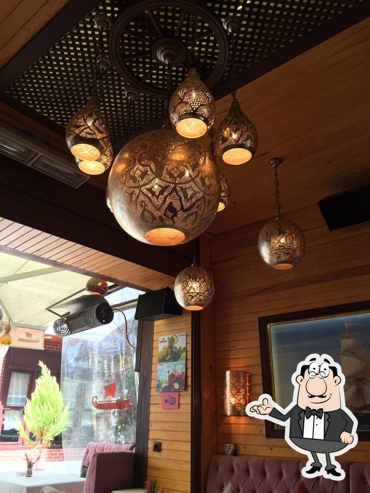 Посмотрите на внутренний интерьер "Constantine's Ark Restaurant & Bar Sultanahmet".
