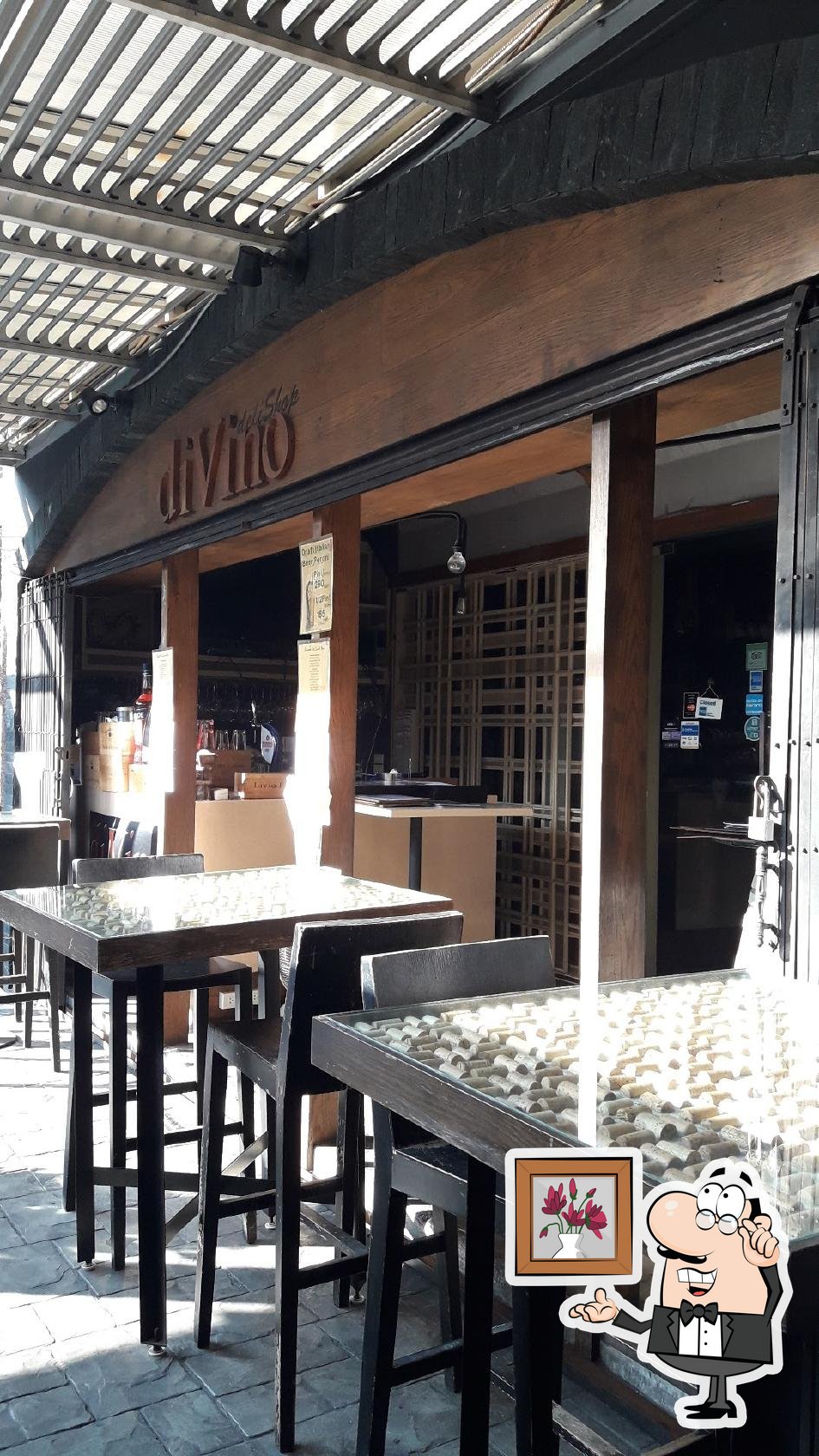 Посмотрите на внутренний интерьер "Di Vino Bangkok Italian Restaurant Thonglor".