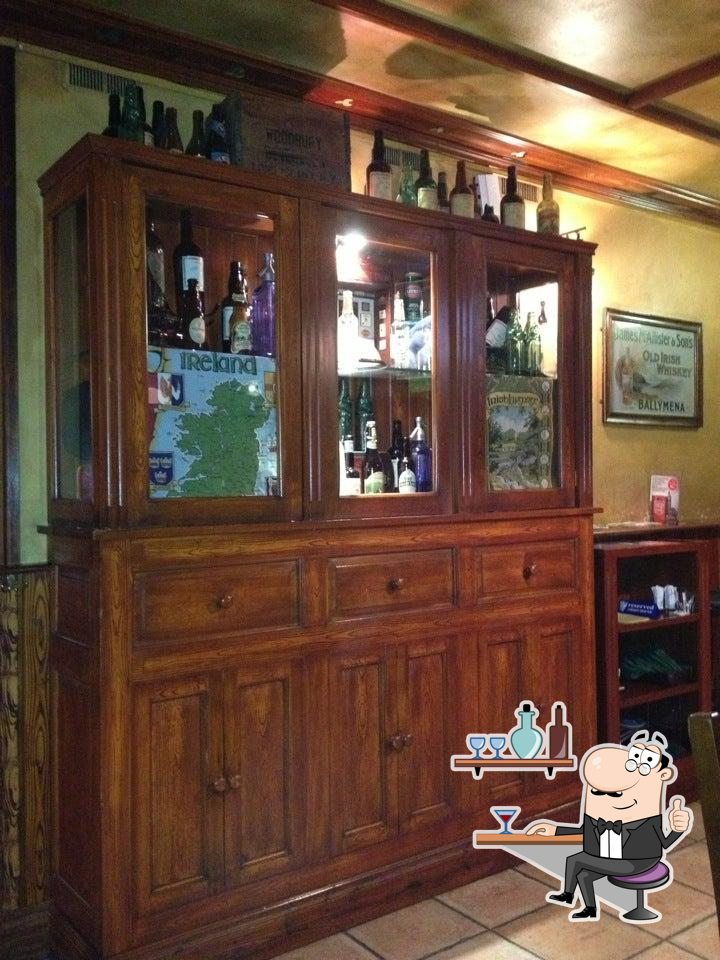 Интерьер "O'Brien's".