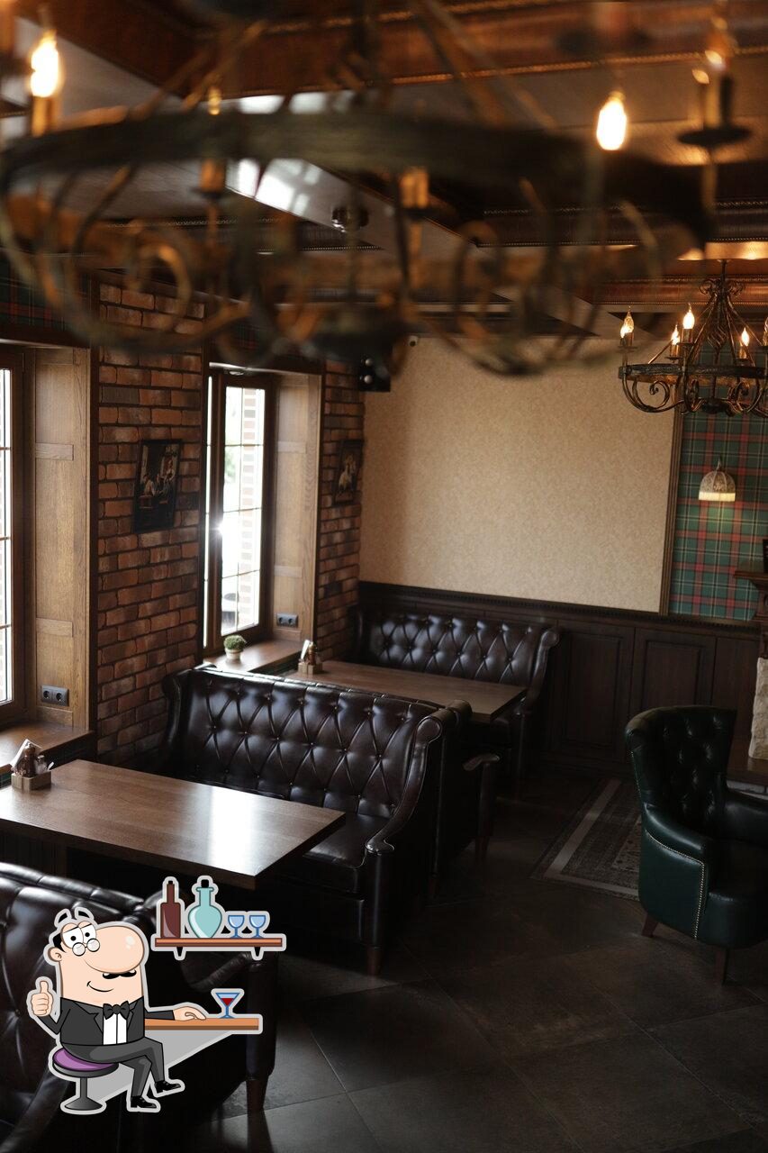 Интерьер "Winston's pub".