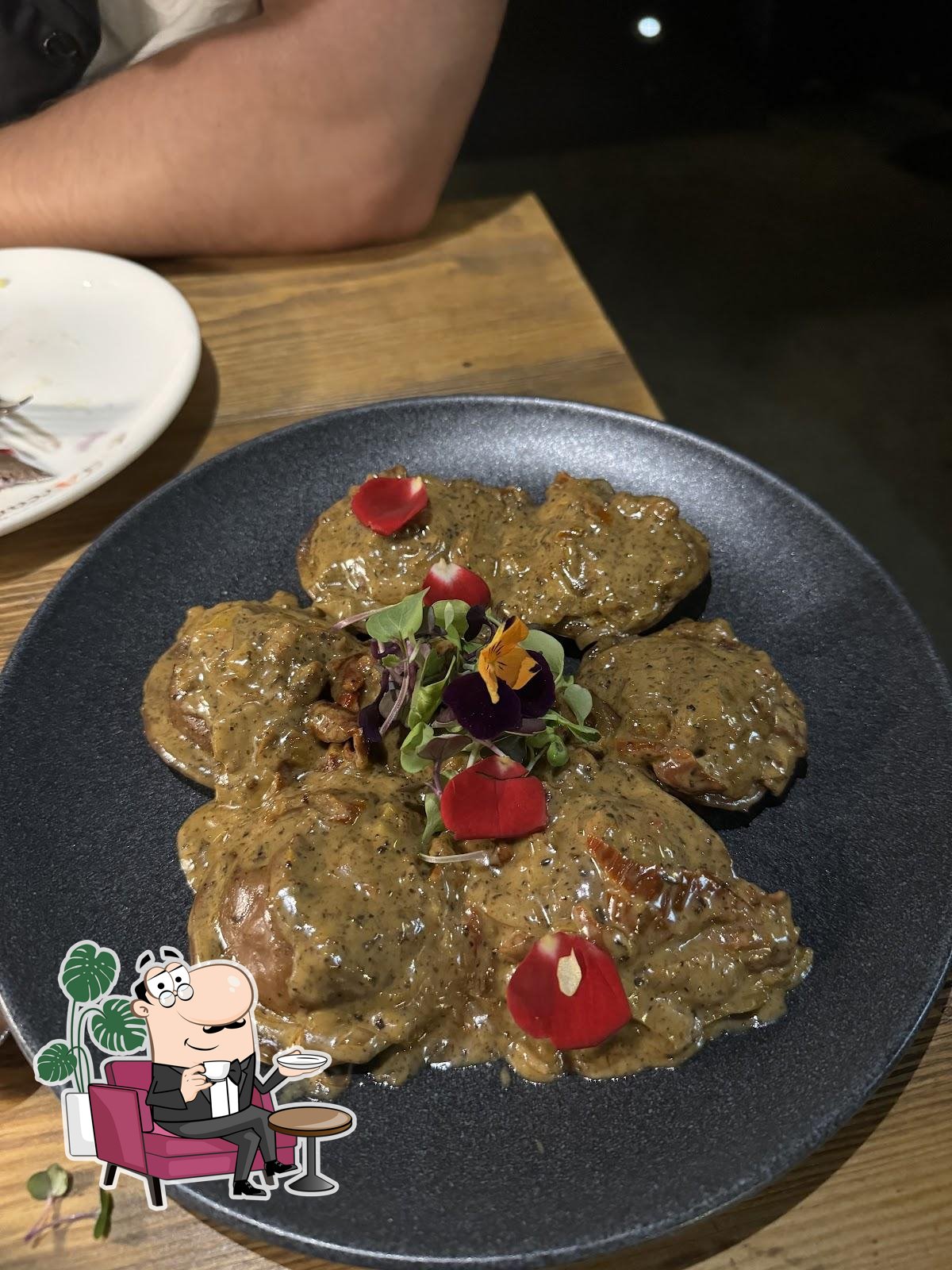 Забронируйте столик в "Arcano Restaurant cave".