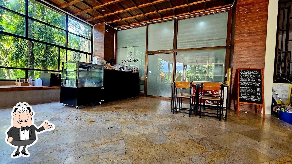 Интерьер "Greenfield Cafe".
