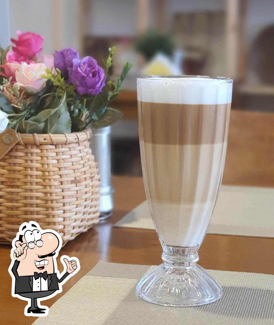 Забронируйте столик в "Zira Restaurant".