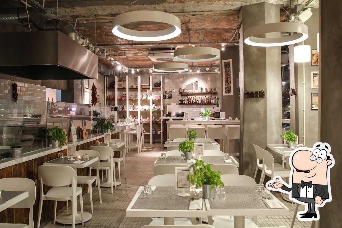 Интерьер "Spacca Napoli".