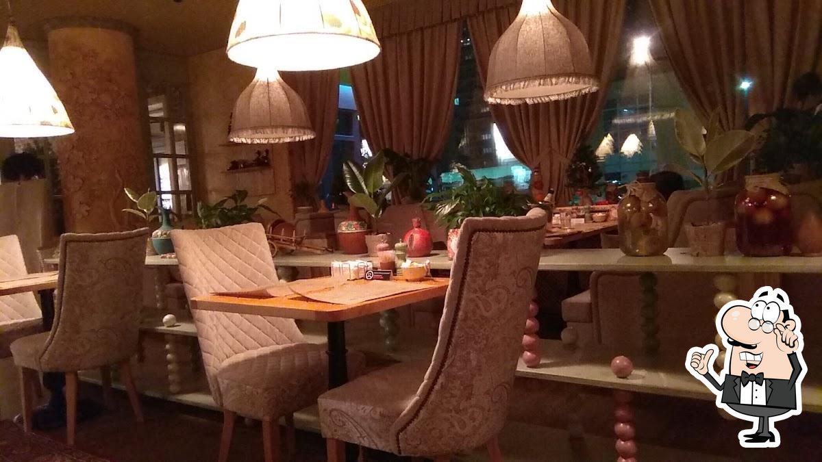 Забронируйте столик в "Хачапури".