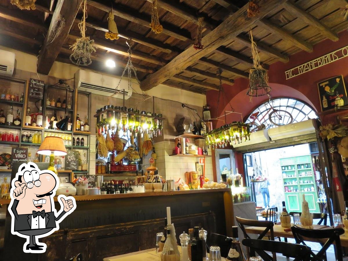 Забронируйте столик в "Cantina e Cucina".