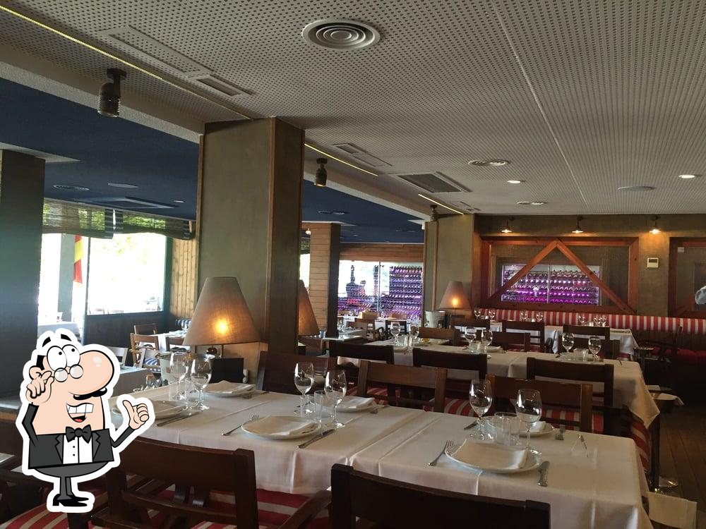 Забронируйте столик в "Barceloneta restaurant".
