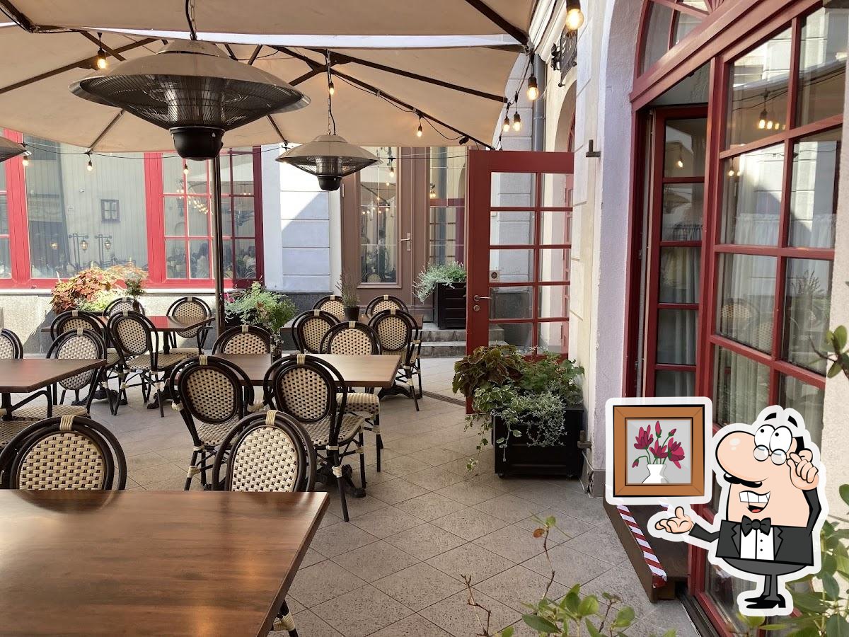 Забронируйте столик в "Salve Restaurant".
