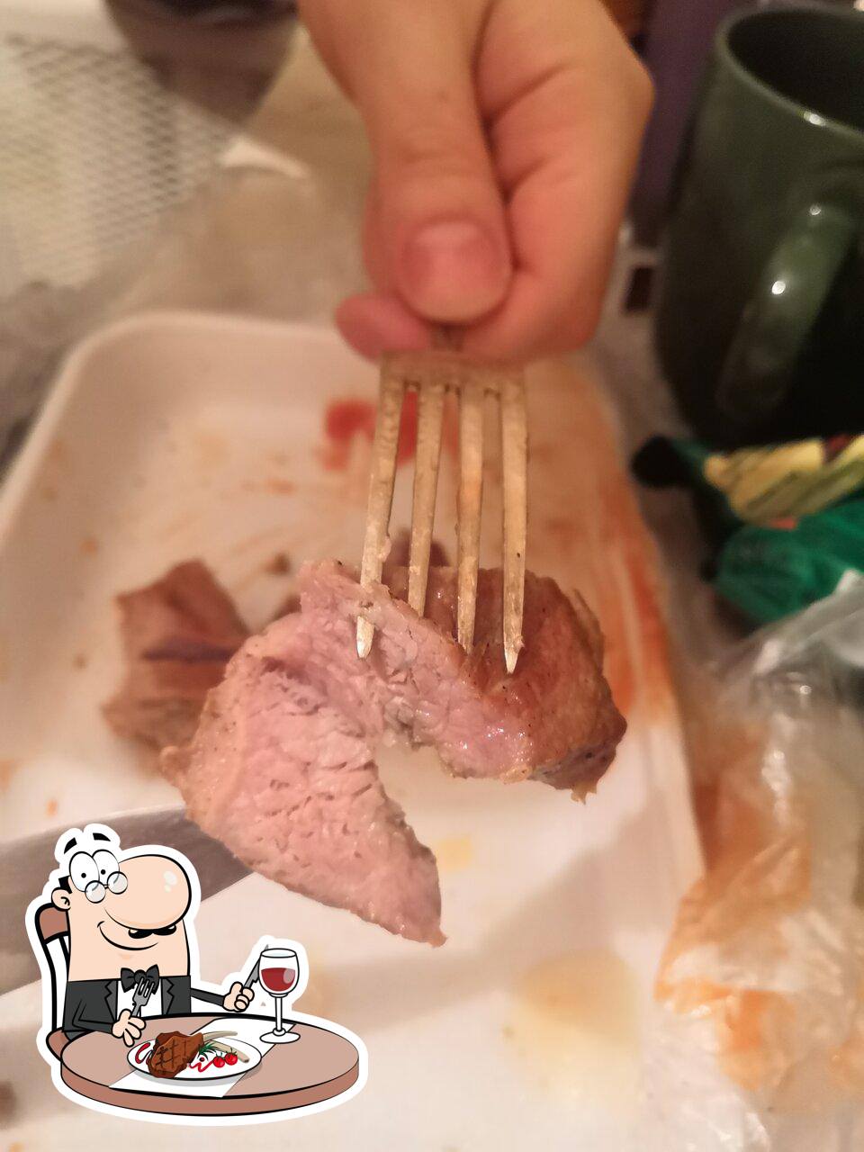 Мясные блюда предлагают в "Шашлычный Дом".