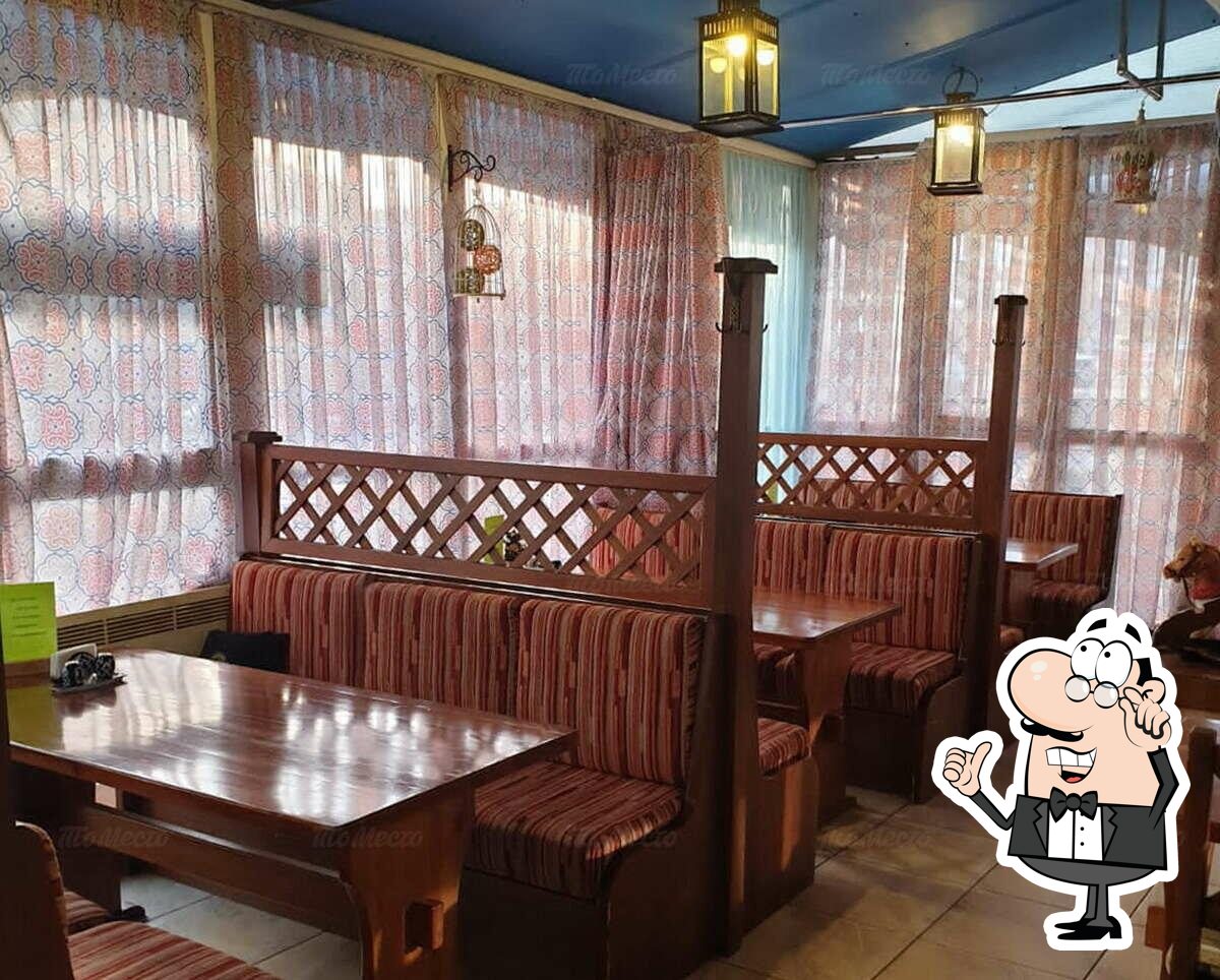 Забронируйте столик в "Лагман".