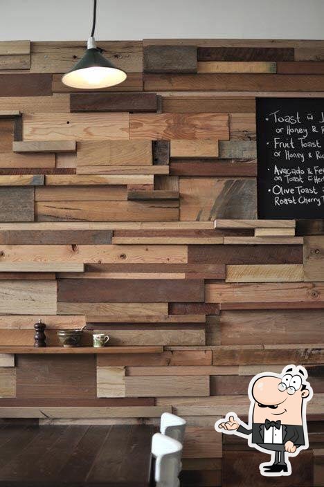 Посмотрите на внутренний интерьер "Коптильня".