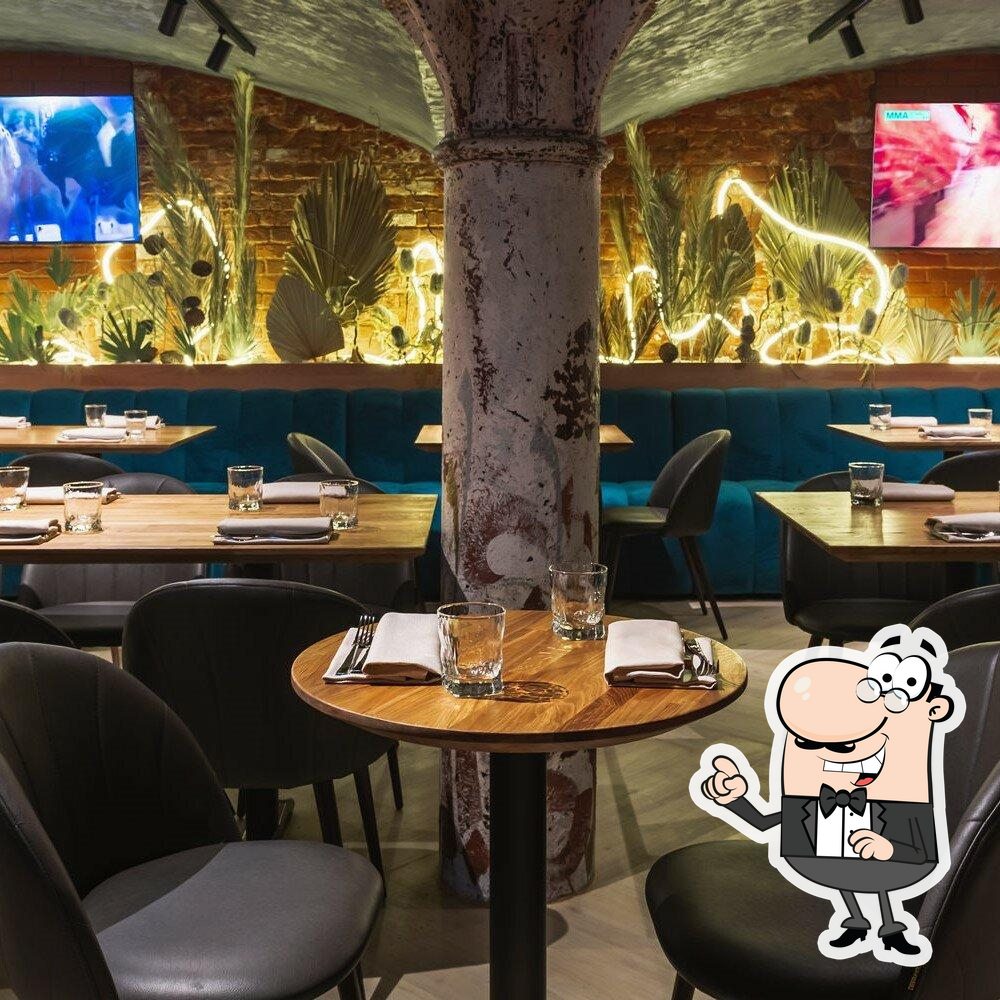 Интерьер "Truba Bar & Караоке".