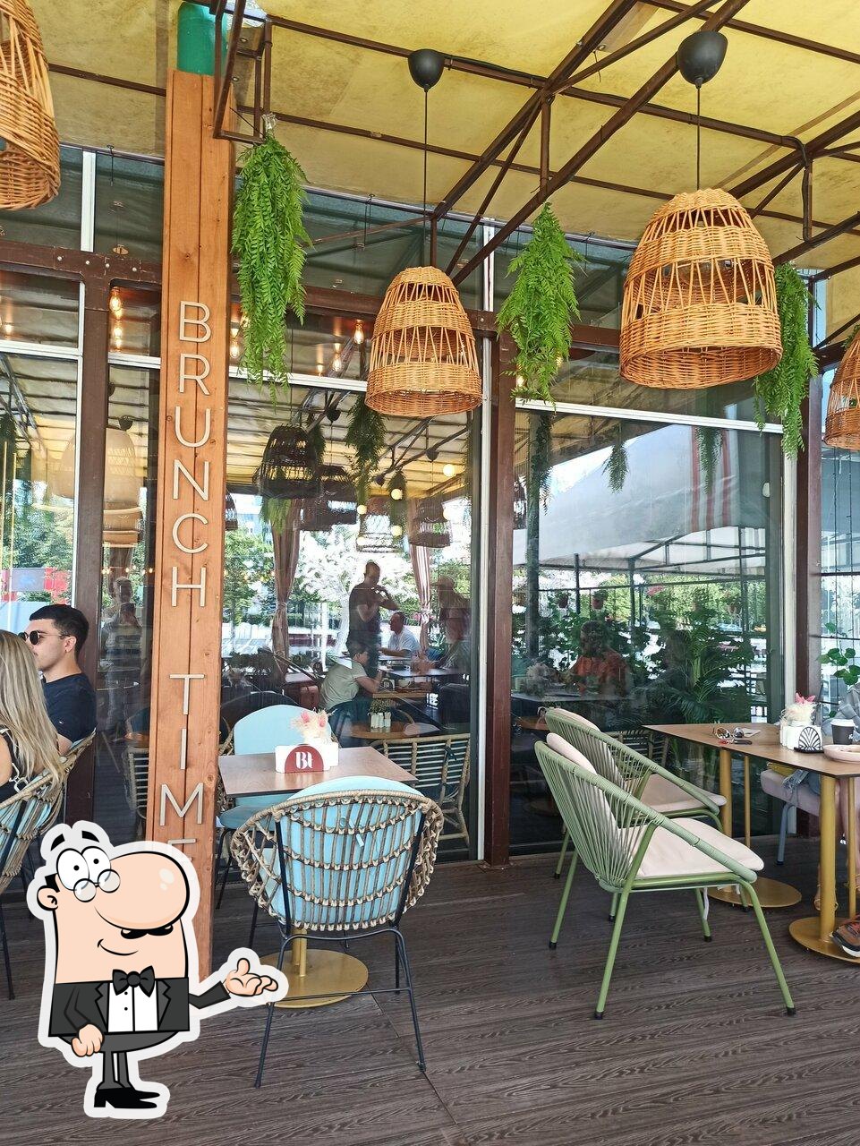 Посмотрите на внутренний интерьер "Brunch Time".