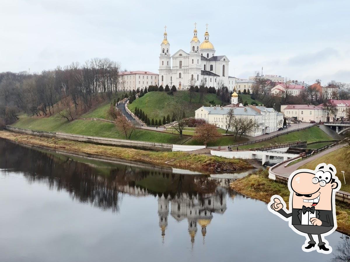 Наслаждайтесь свежим воздухом и видом, открывающемся из "Двина".